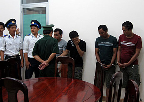 Băng[-]cướp[-]biển[-]bị[-]Cảnh[-]sát[-]biển[-]VN[-]khống[-]chế 